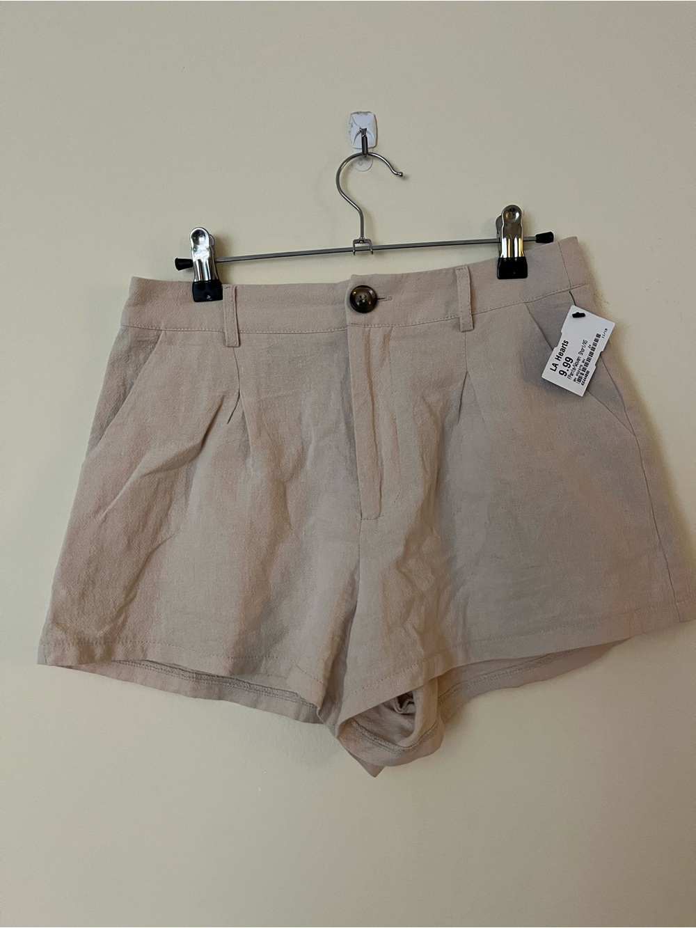 La Hearts Beige High-Rise Pleat Front Shorts
